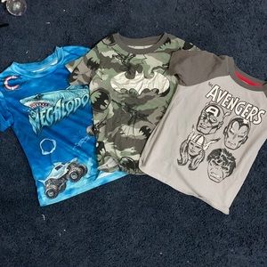 Boys 5t shirts